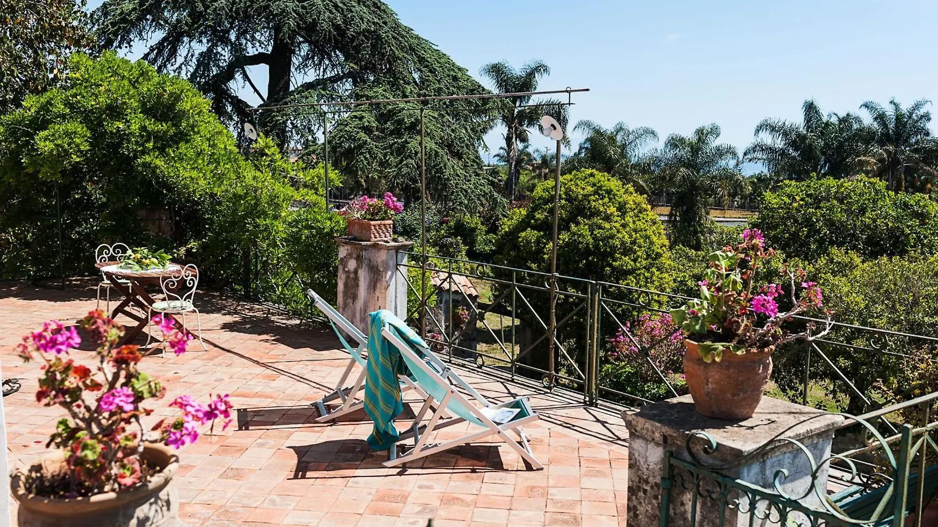 Country house Villa Bagolaro San Leonardello